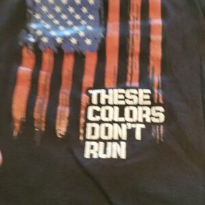 Vintage Mens T-Shirt Black USA Themed These Colors Dont Run Crew Mens Medium